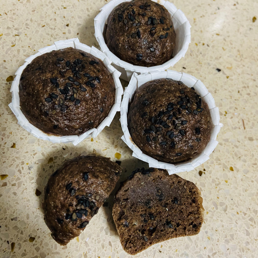 无油无糖全麦香蕉可可蒸蛋糕