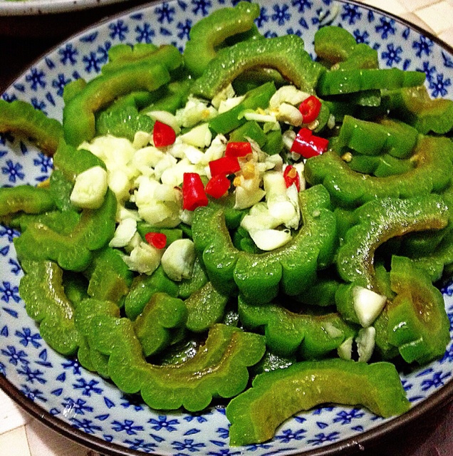 独家秘制凉拌苦瓜