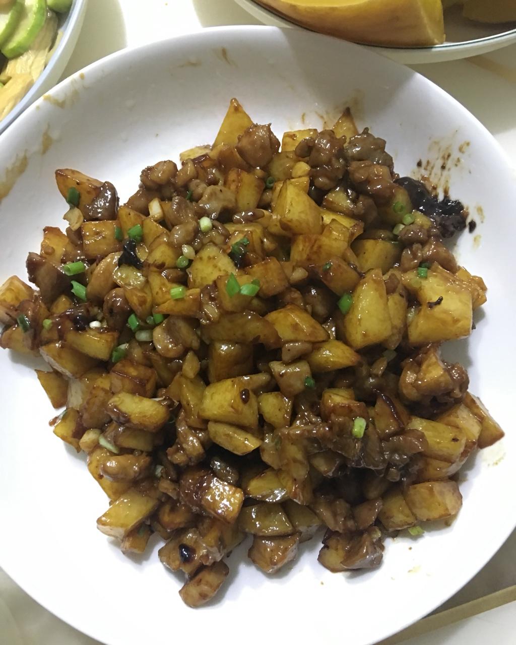 一道怎么做都好吃的干煎土豆鸡丁（红烧，咖喱，椒盐，孜然）