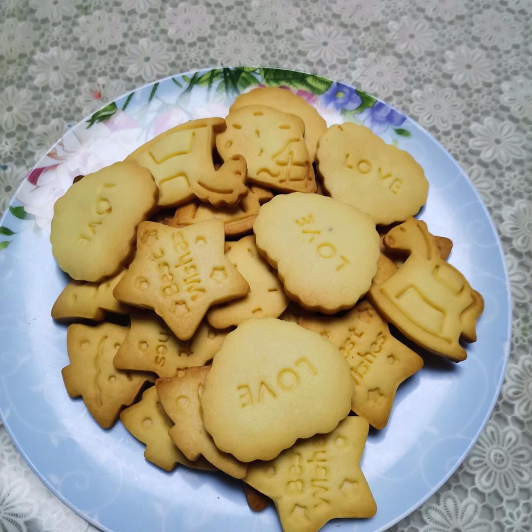 小朋友们超爱的卡通小饼干