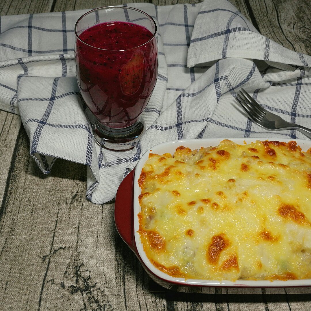 海鲜焗饭 Seafood Fried Rice with Cheesy Topping