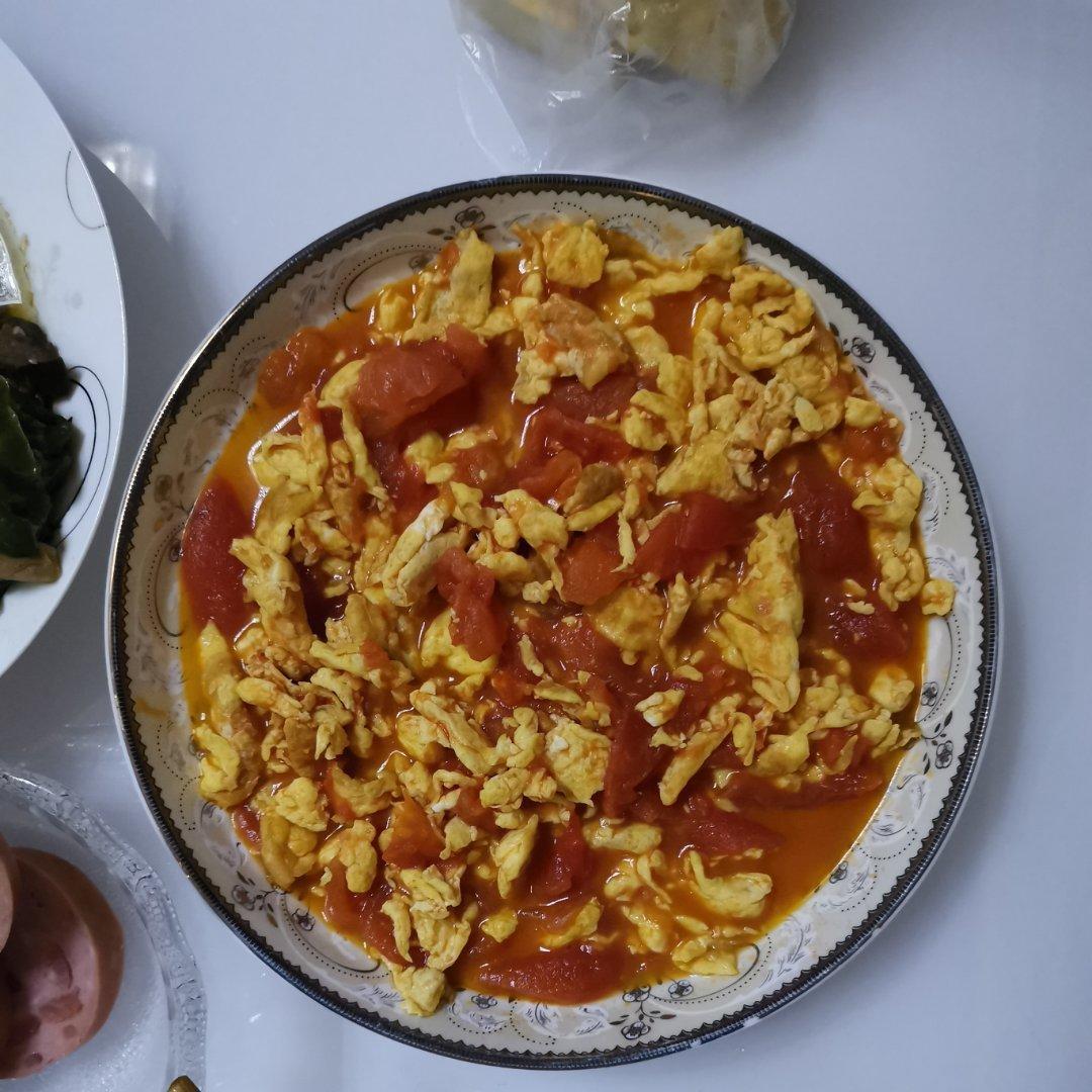 番茄炒鸡蛋（超浓的番茄味）