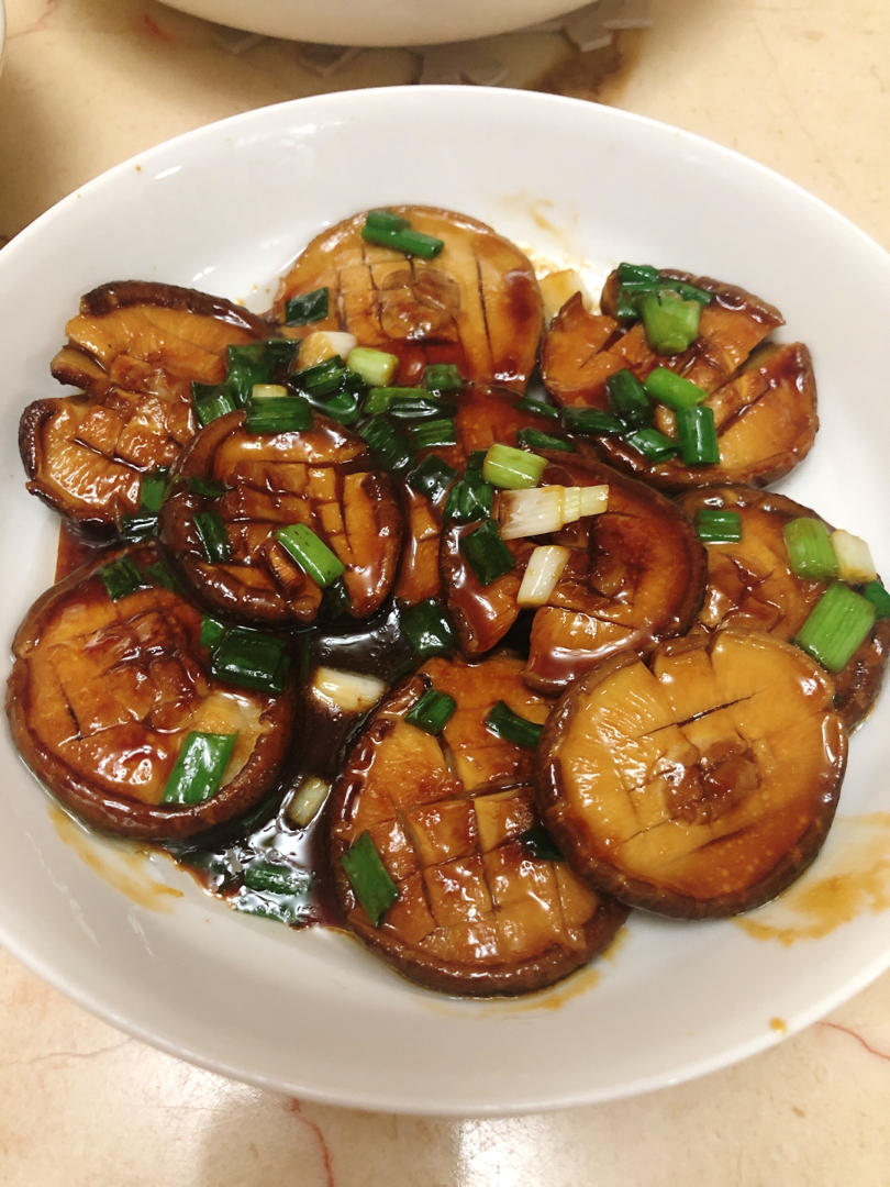 鲜嫩多汁，比鲍鱼还好吃红烧香菇