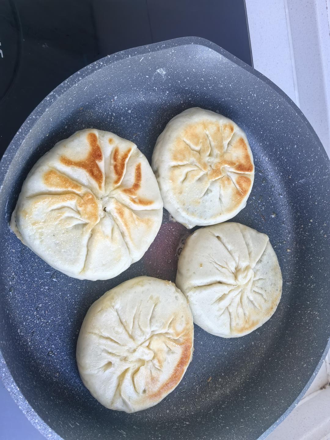 超级无敌豪华版本韭菜盒子（发面）