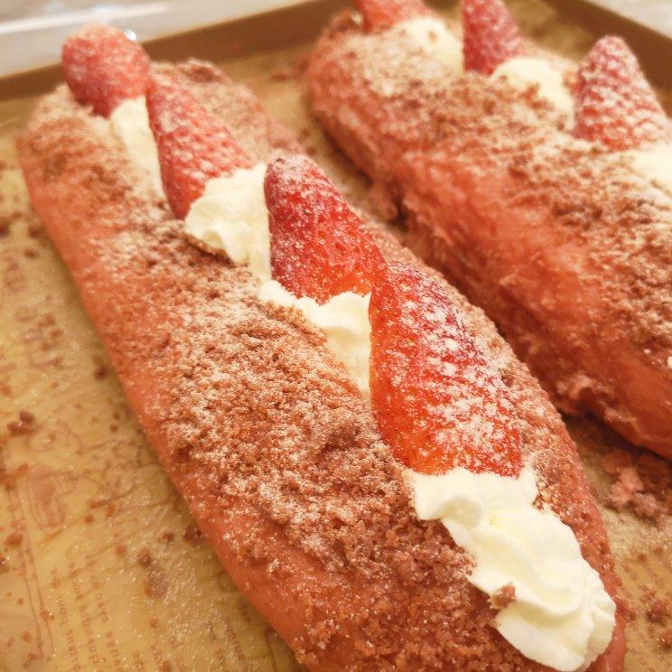 草莓🍓奥利奥魔法棒面包