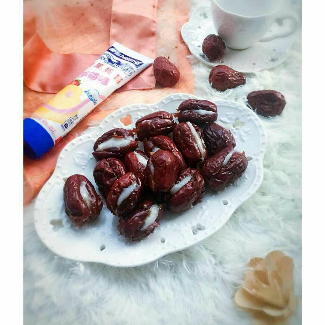 甜甜蜜蜜·红枣夹奶味糯米