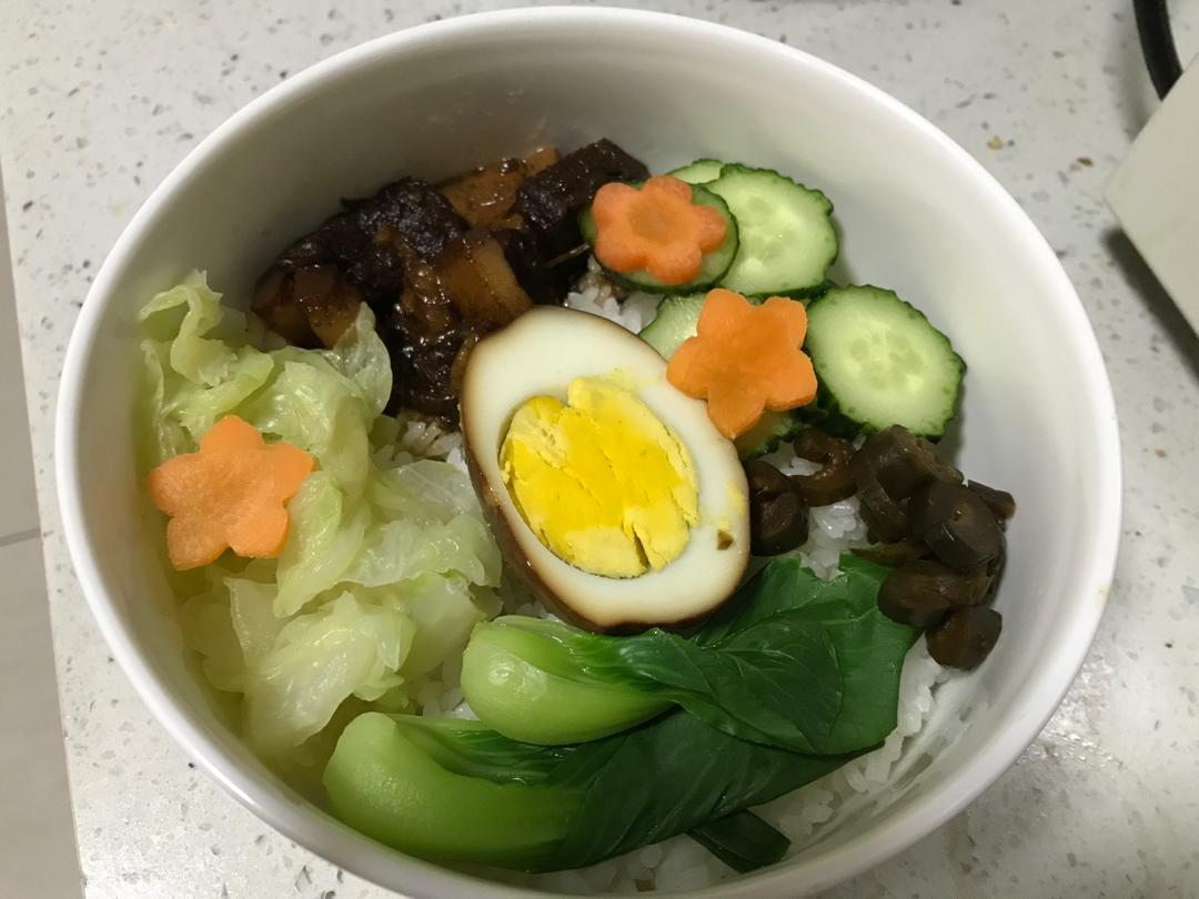 洋葱酥卤肉饭