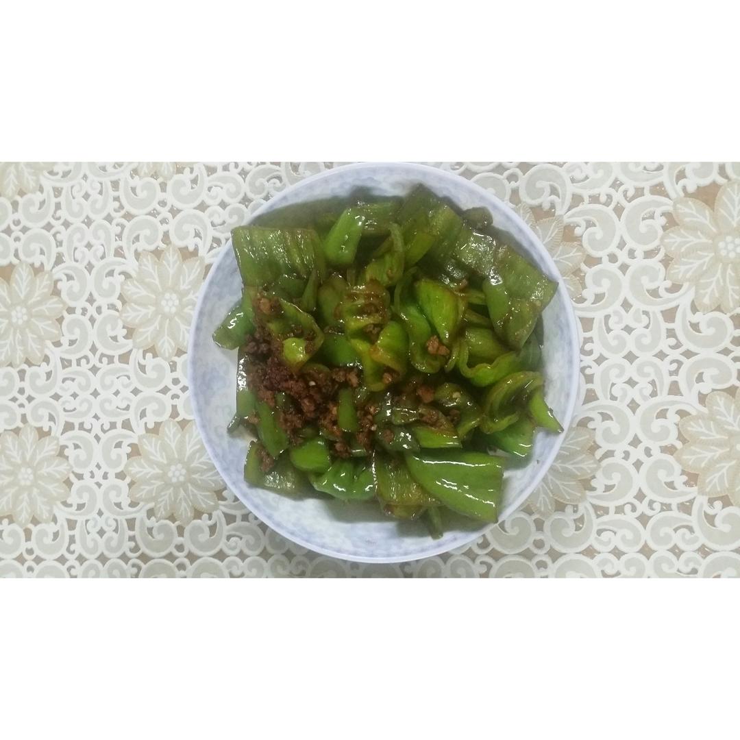 肉末炒辣椒