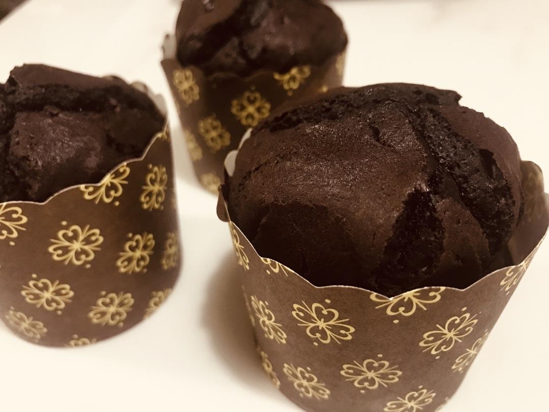 巨简单❗️超快速❗️巧克力玛芬蛋糕❗️好吃哭了