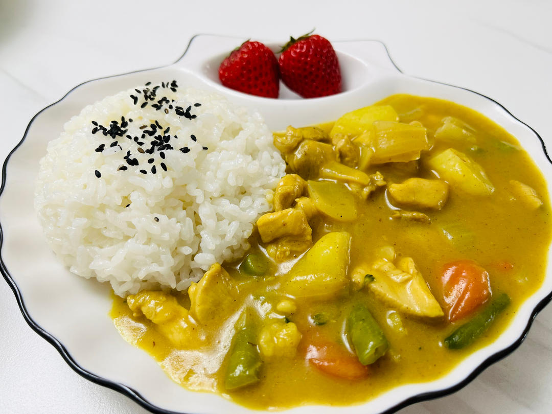 百梦多（好侍）咖喱鸡丁（洋葱胡萝卜土豆炒鸡胸）