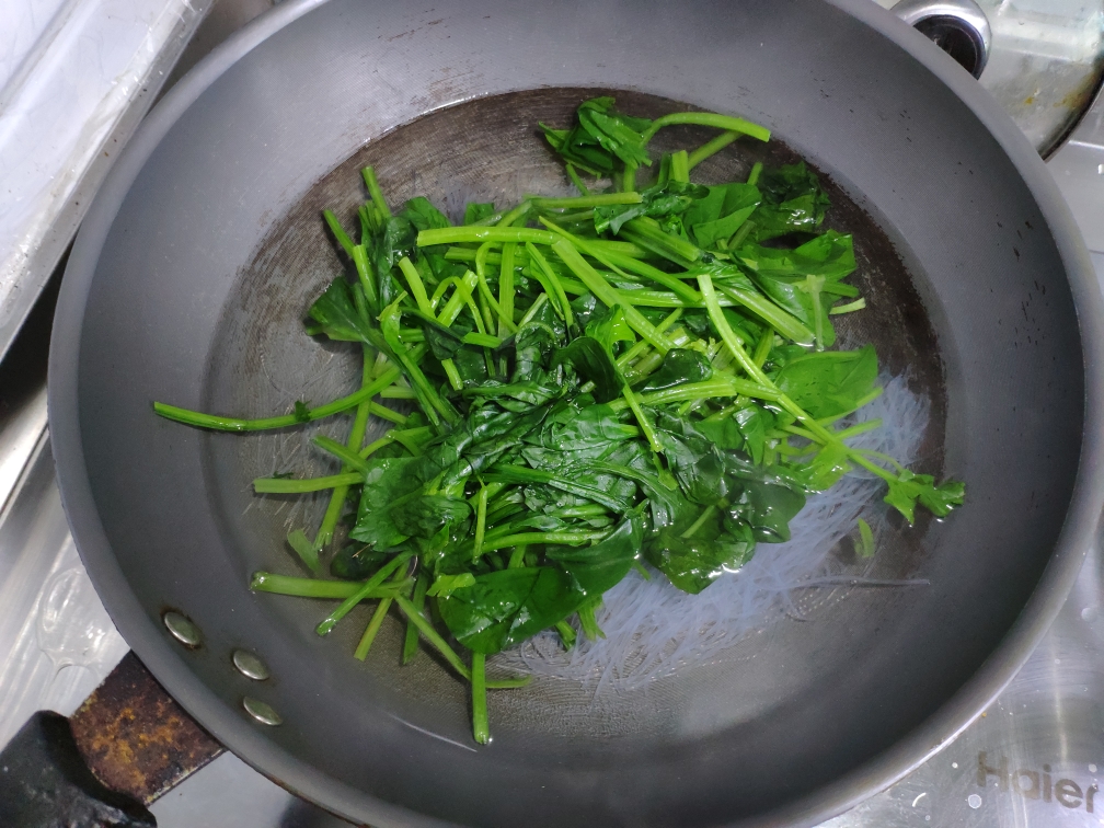 菠菜粉丝蛋花汤的做法 步骤5