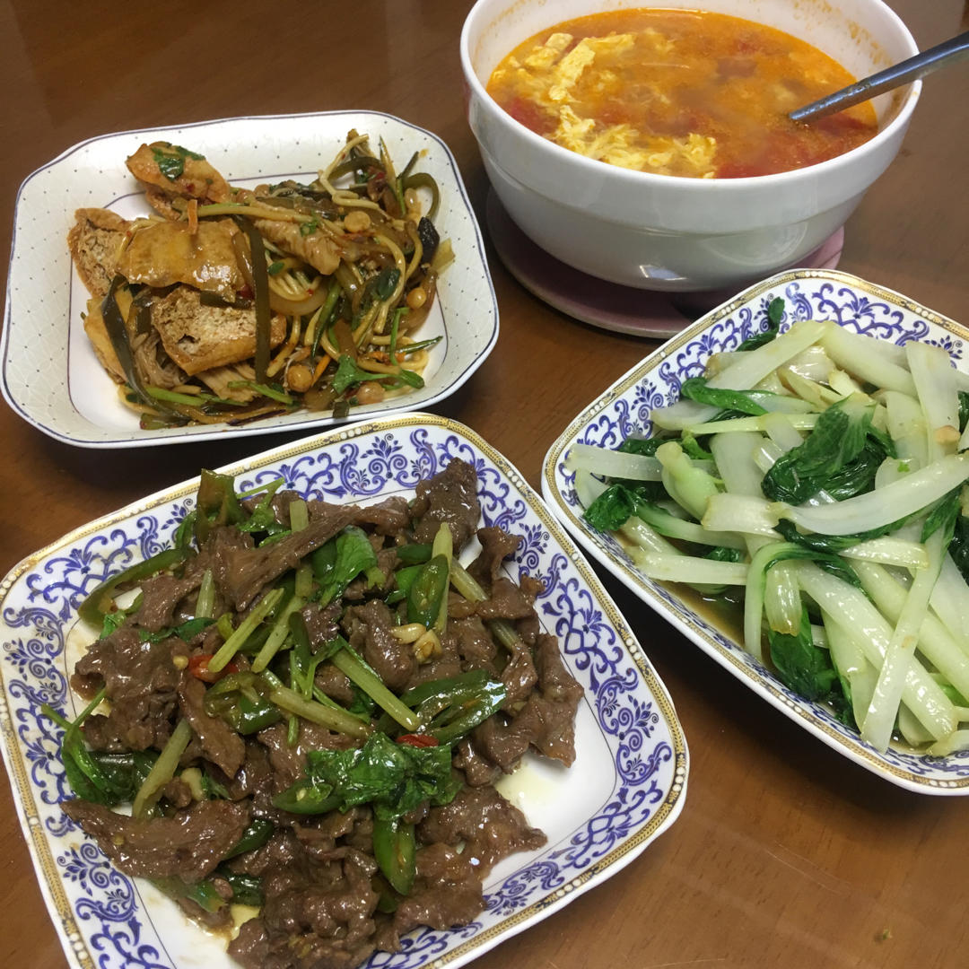 小炒牛肉（肉嫩味香）