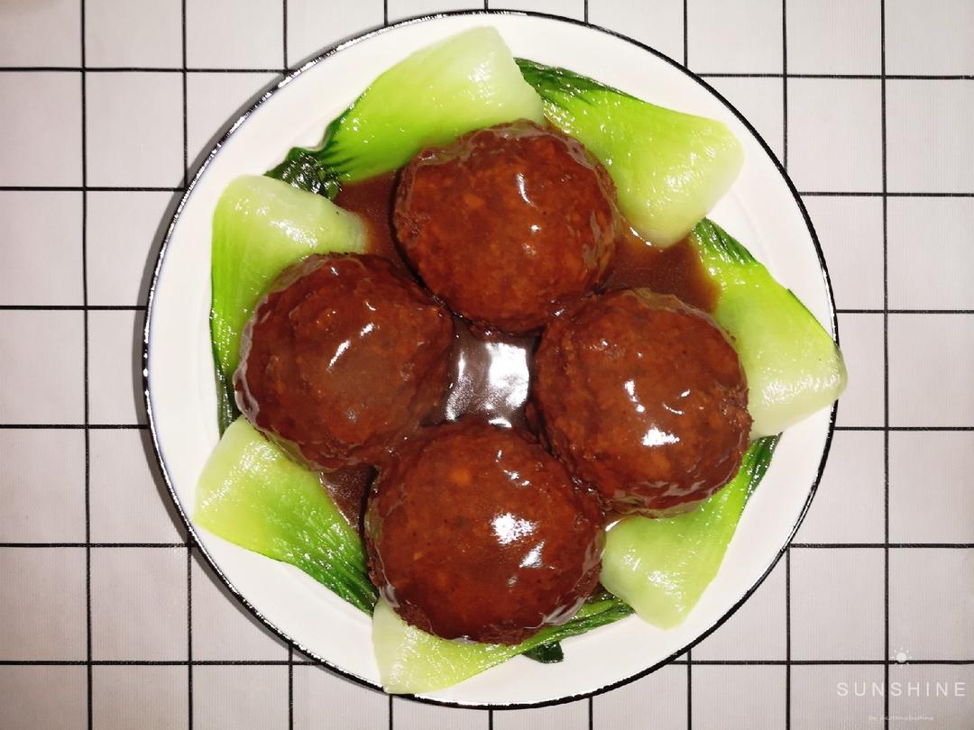 四喜丸子/红烧狮子头 Chinese Meatballs