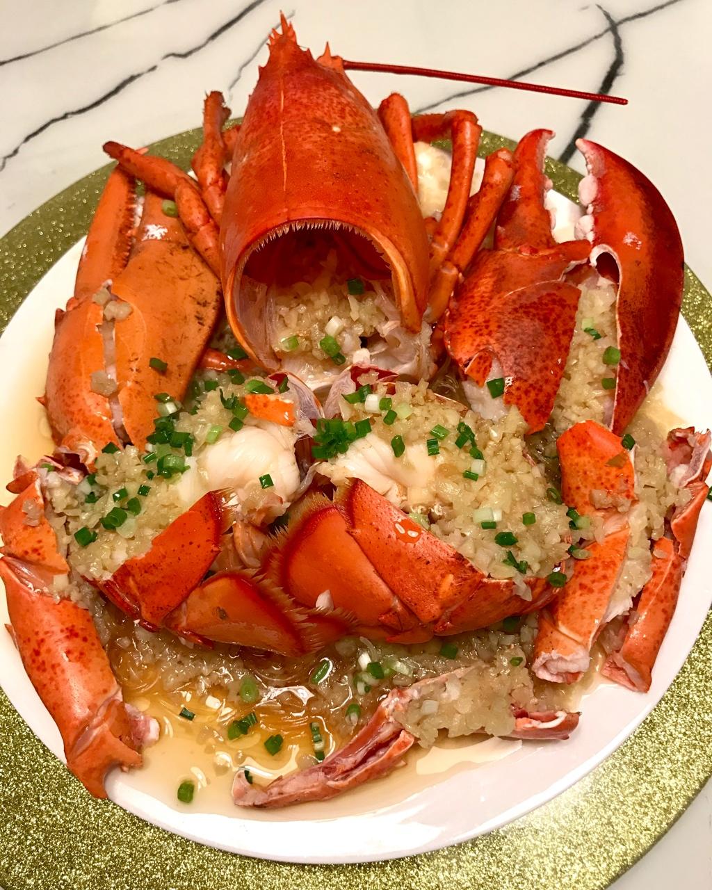 李小麦做的蒜蓉蒸波士顿龙虾