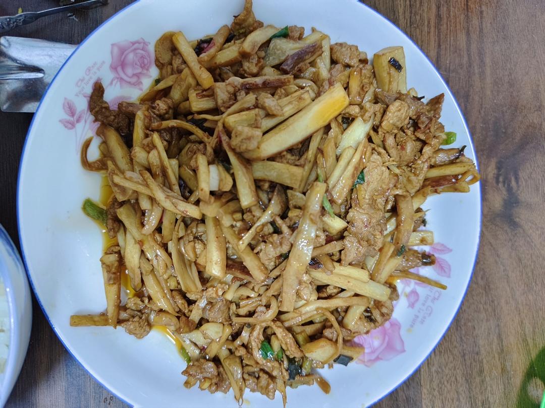 杏鲍菇炒肉丝