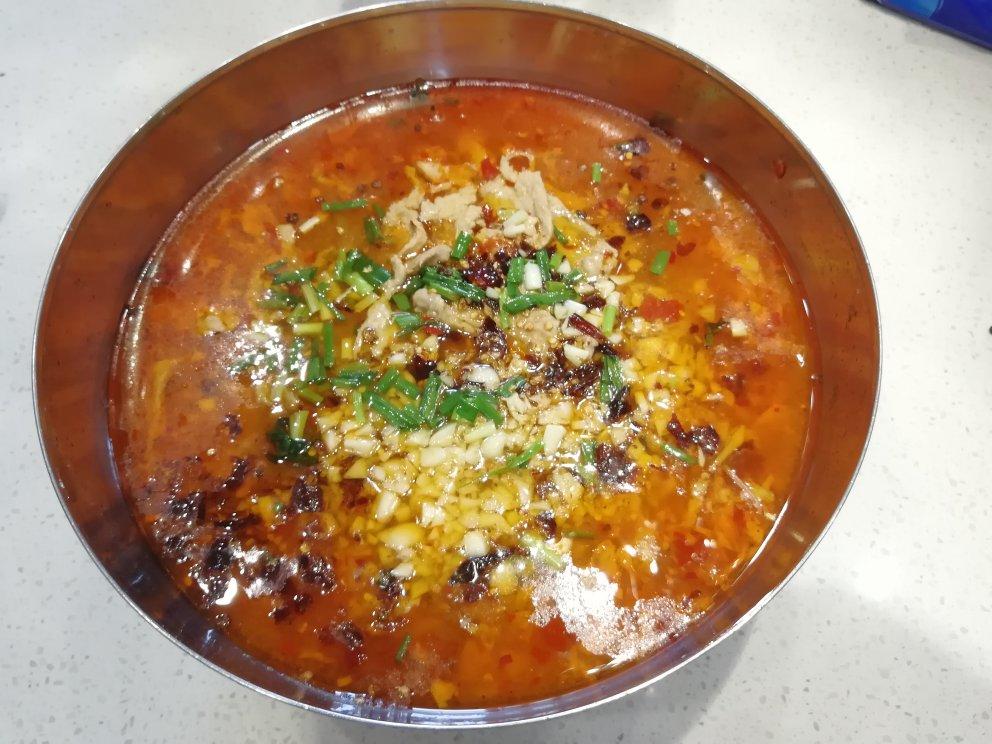 厨师长教你：“水煮肉片”的正宗做法，这味道真的很四川