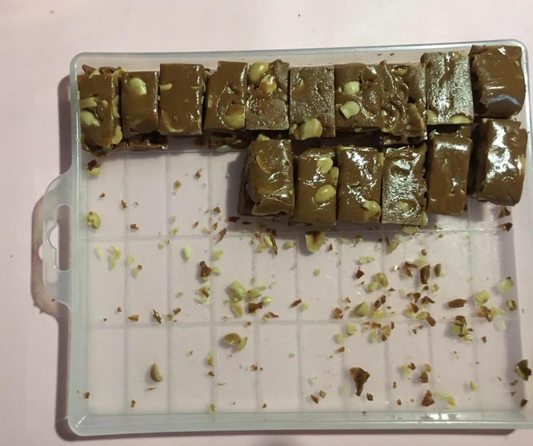 《Tinrry+》焦糖杏仁太妃糖