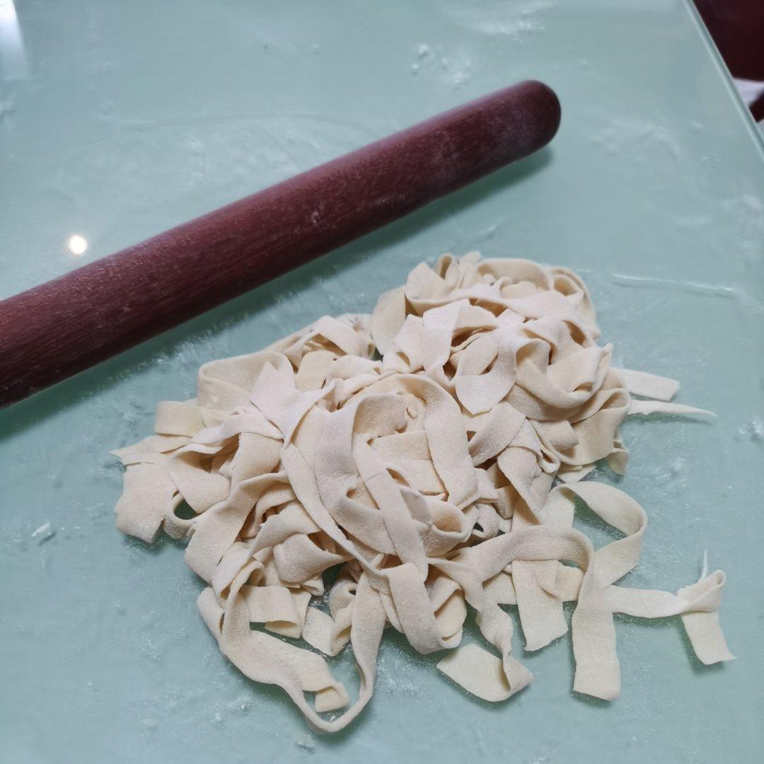 鸡蛋手擀面