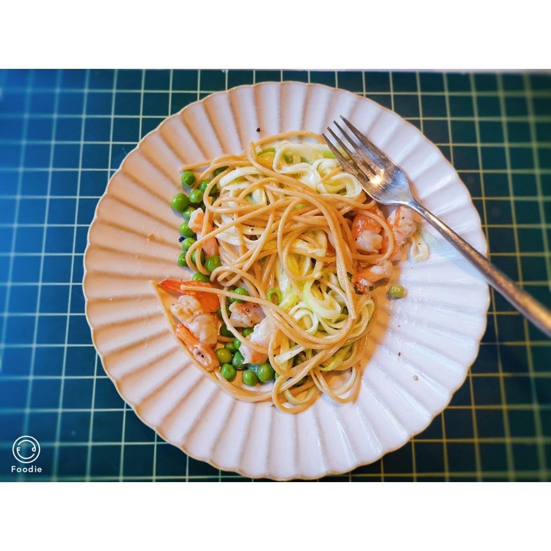 鲜虾青豆天使面沙拉