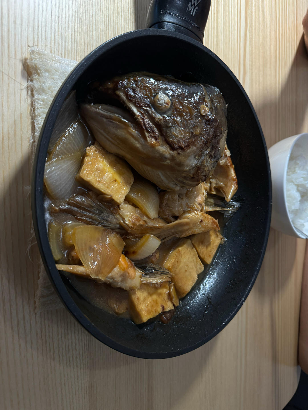 酱焖三文鱼头（拌饭绝配）