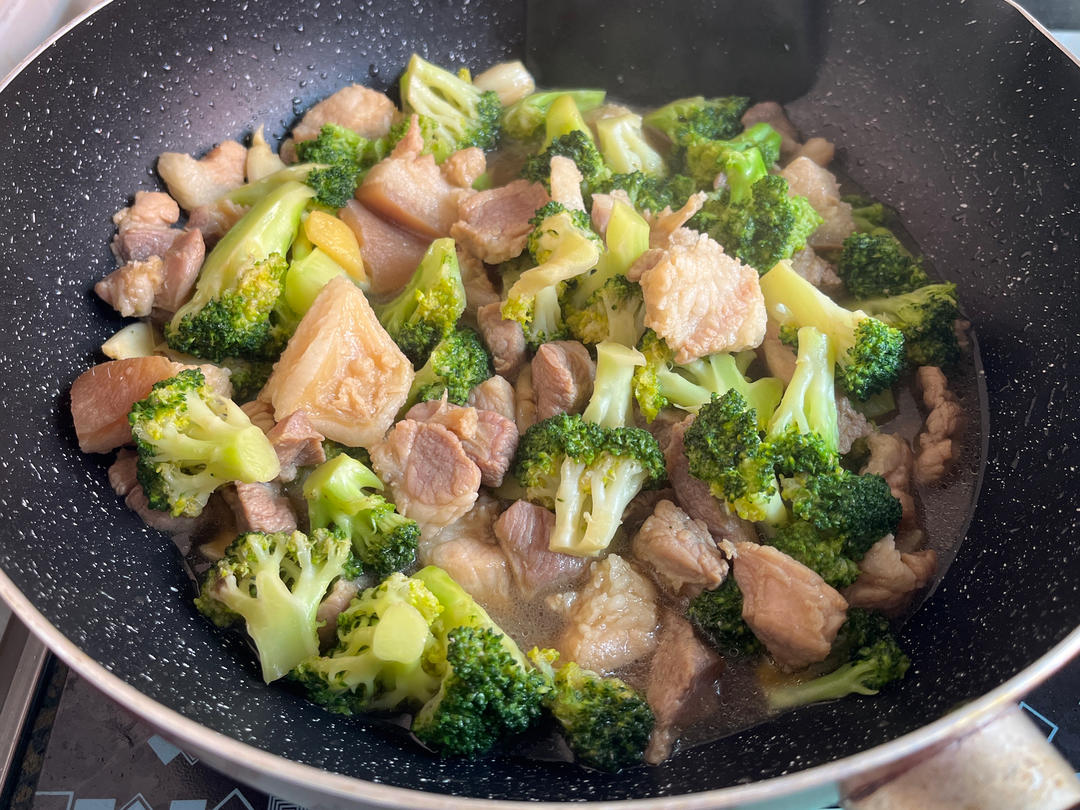西兰花炒肉片
