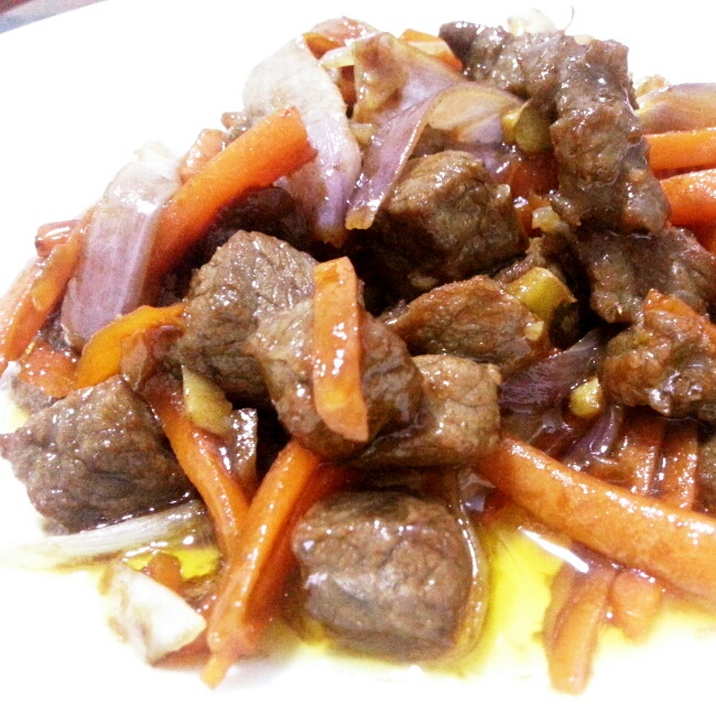 孜然洋葱炒牛肉粒