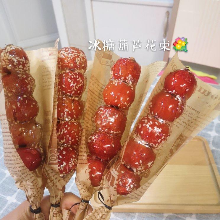 3块钱1斤的山楂，裹上糖稀做成冰糖葫芦，成本不到10元