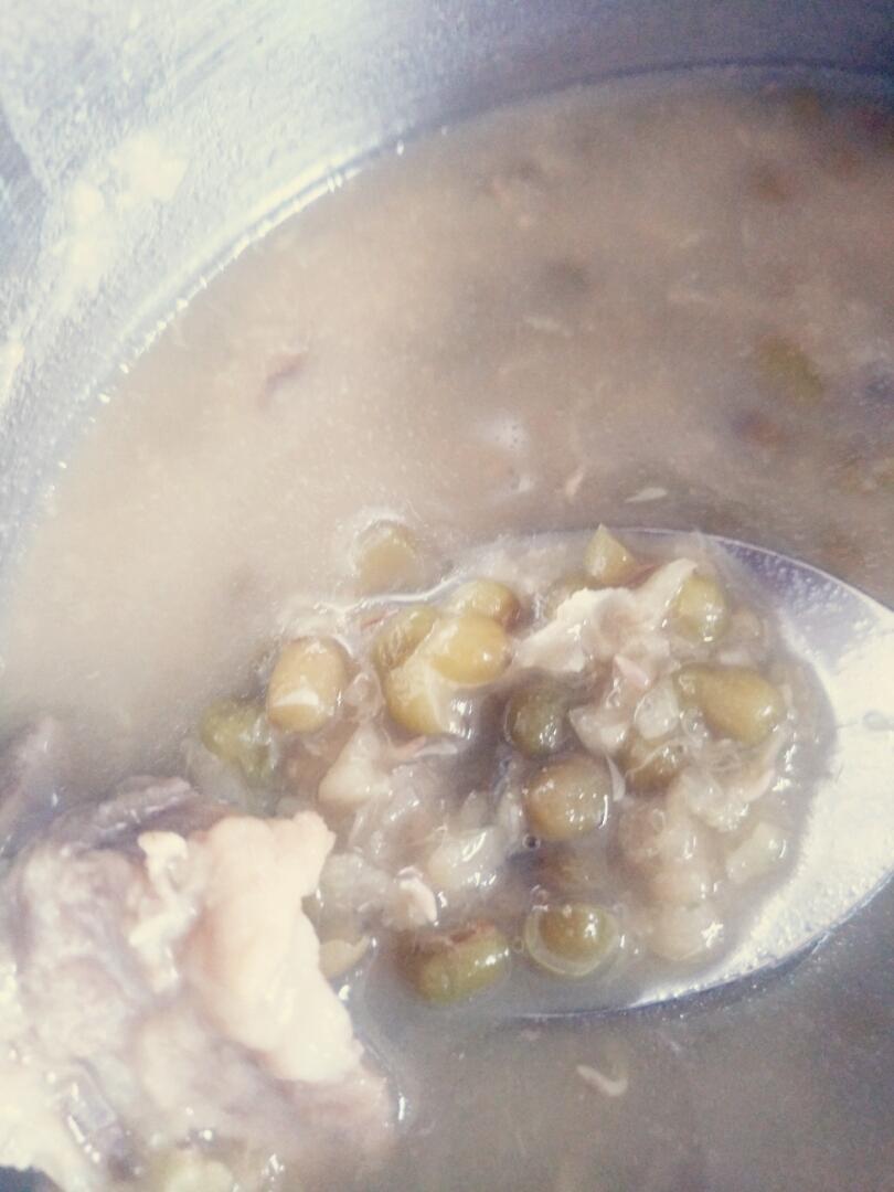 绿豆排骨汤
