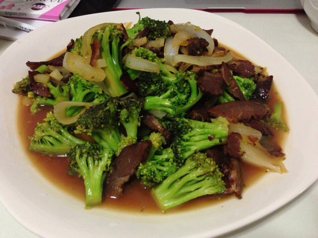 西兰花炒腊肉