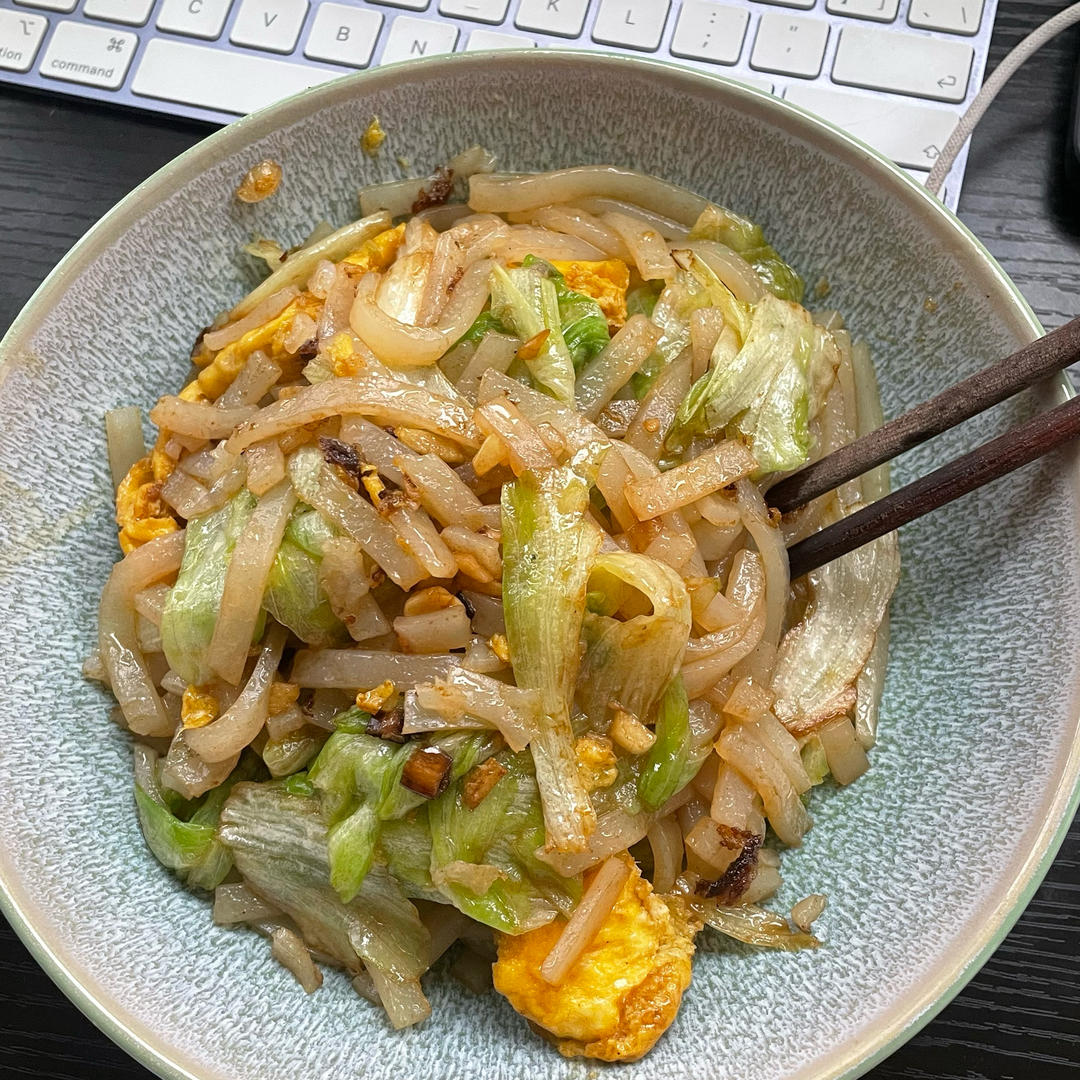 路边摊的炒河粉