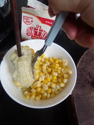 香浓玉米汁（内含快速剥玉米方法）的做法 步骤3