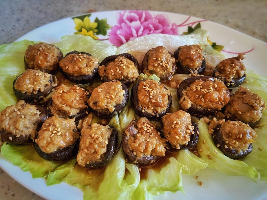 美味的肉酿香菇～～孩子爱吃的下饭菜