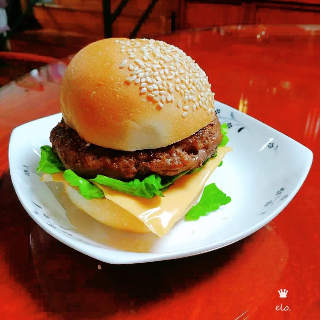 自制营养肉饼汉堡包