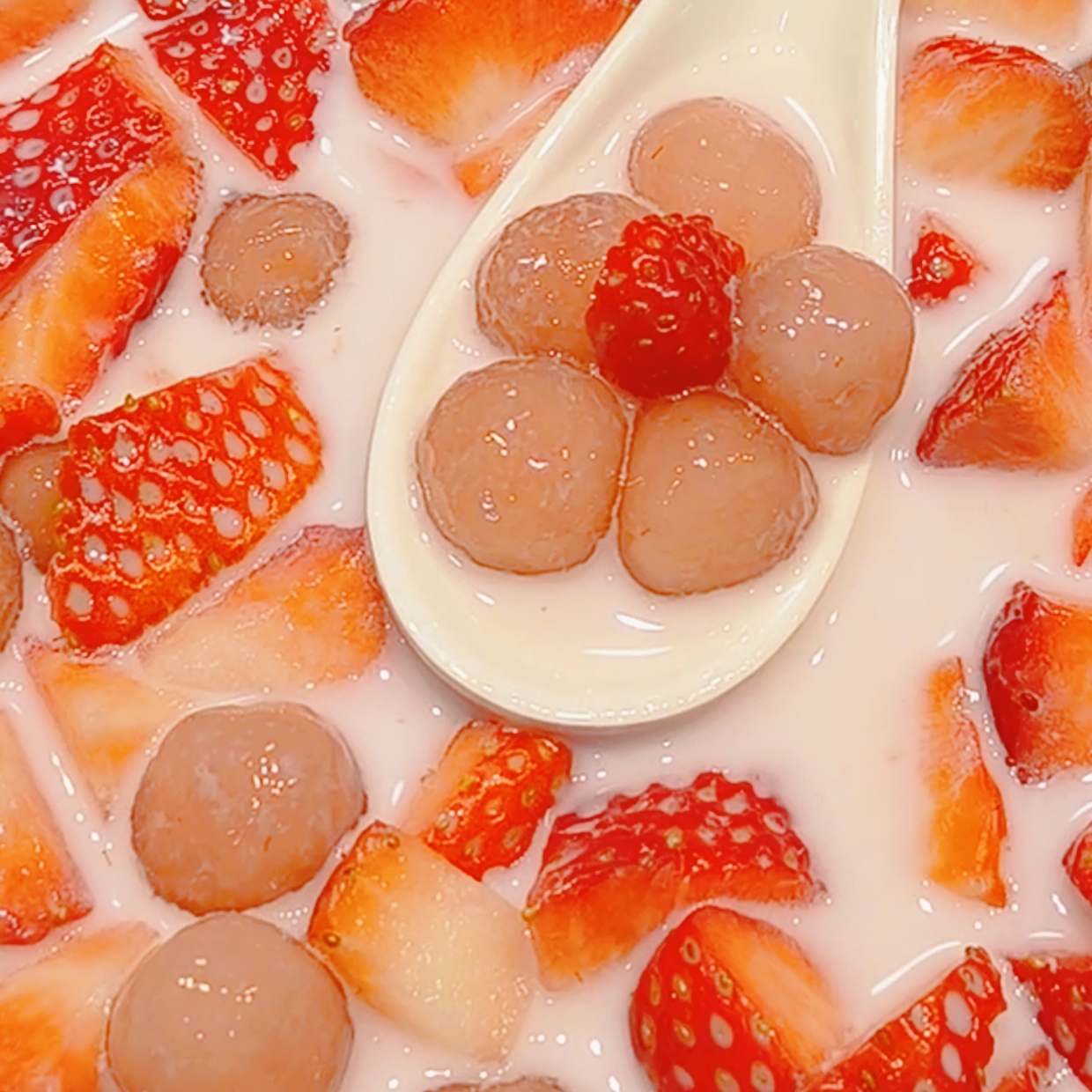 草莓啵啵奶