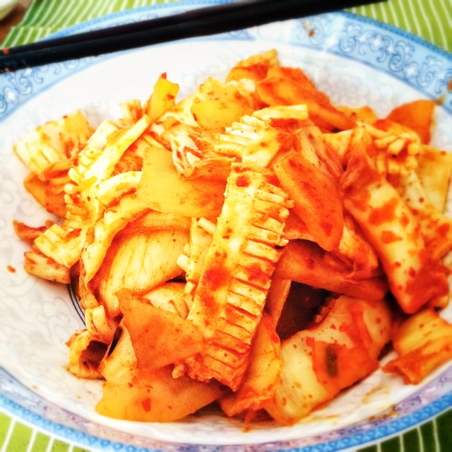 辣白菜土豆炒魔芋丝