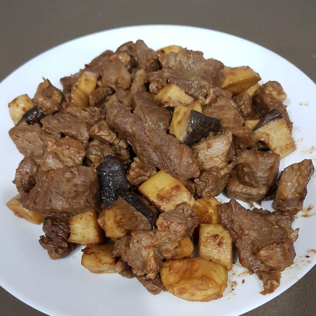 杏鲍菇炒牛肉粒