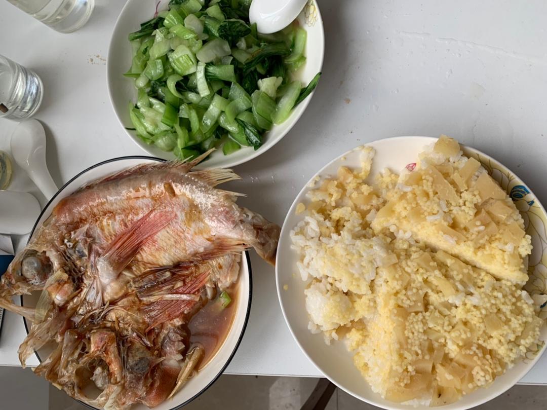 清蒸石斑鱼（粤菜）