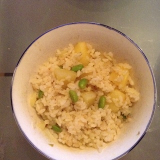 电饭煲骨汤土豆焖饭