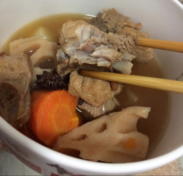 胡萝卜土豆炖排骨