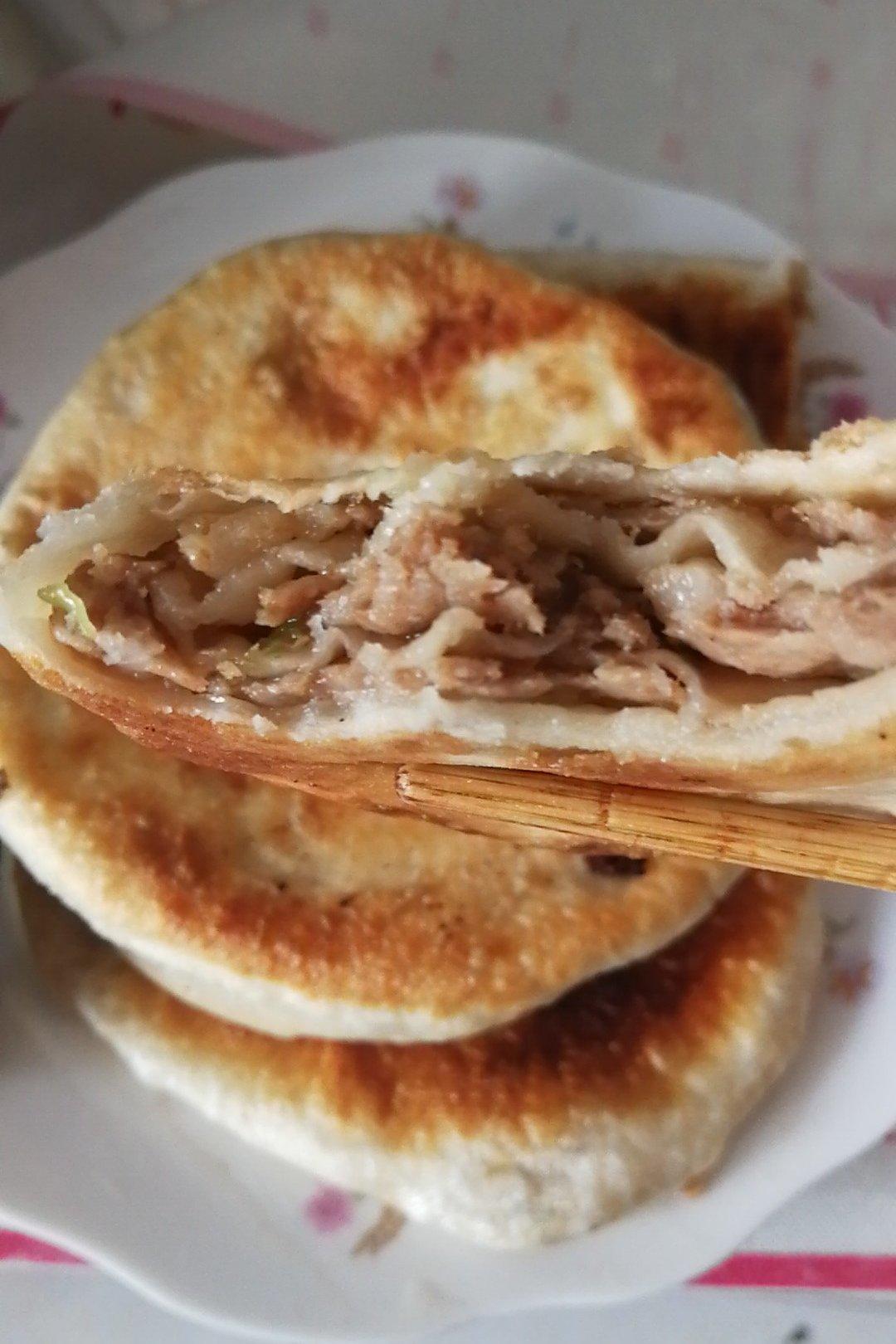 小迷糊zcx做的千层肉饼