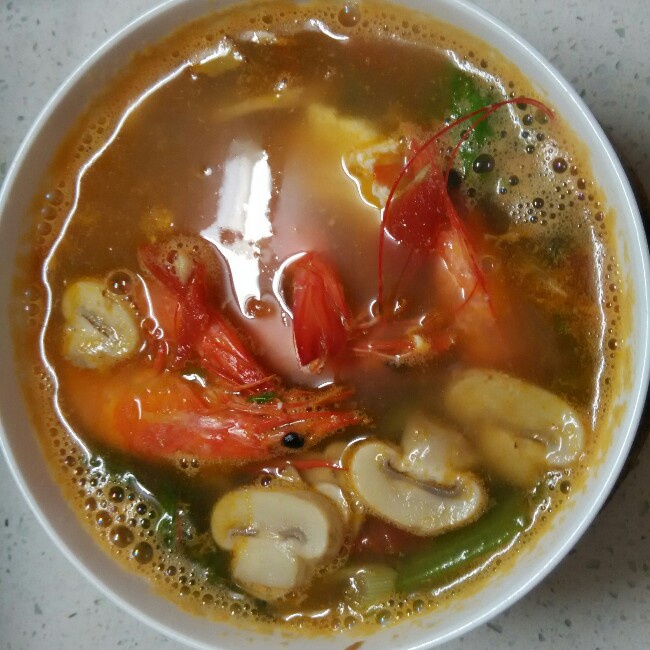 番茄海鲜酸辣汤