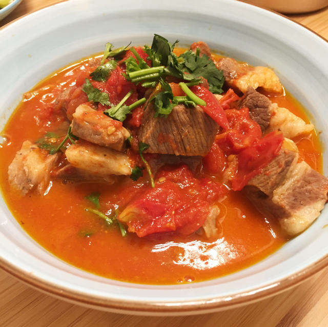 老丁的私房菜-番茄牛腩煲