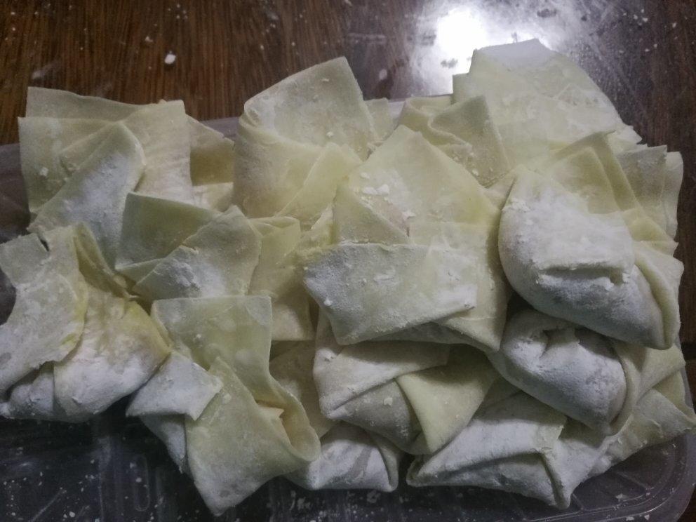 胡萝卜鲜肉小馄饨（宝宝辅食）
