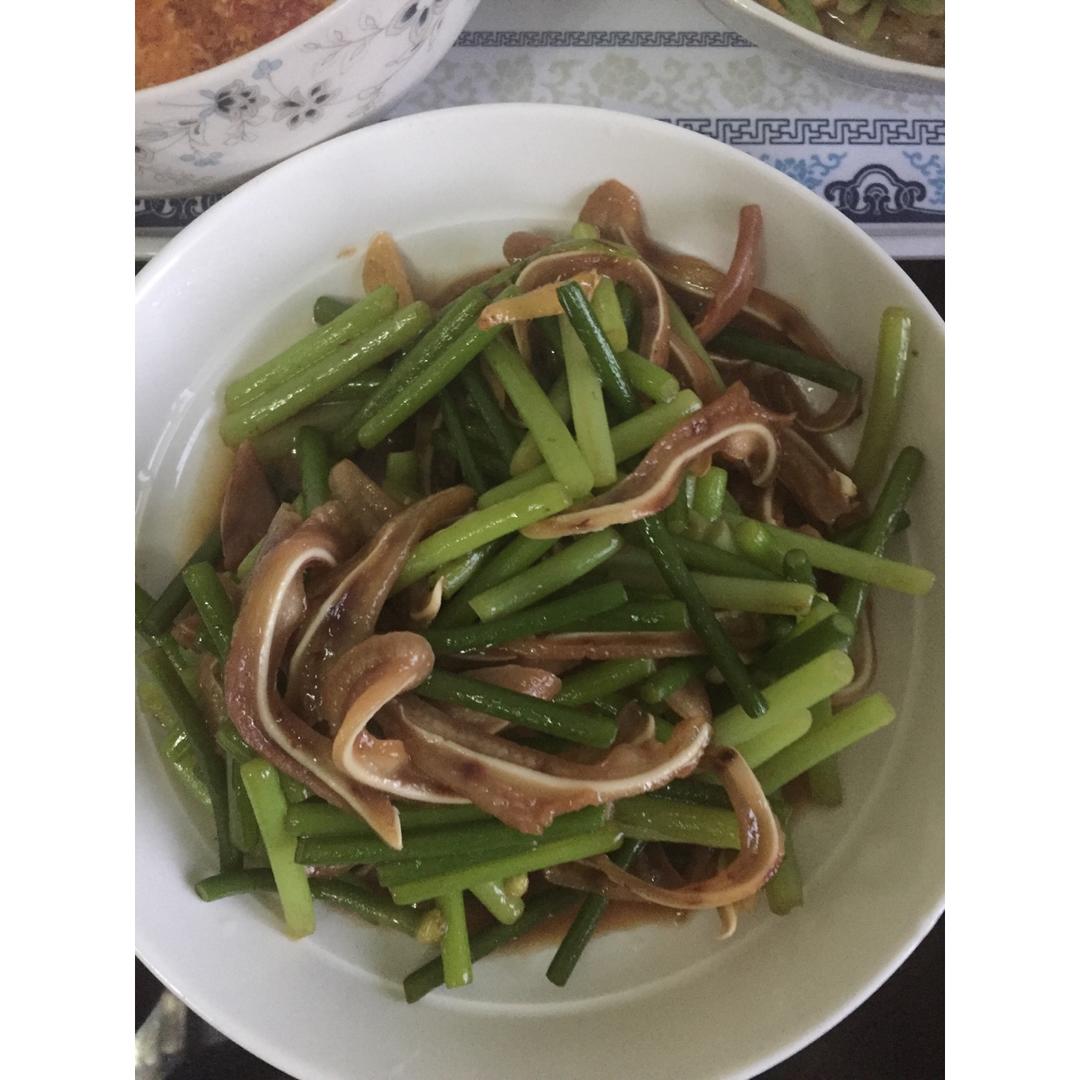 肉丝炒蒜苗