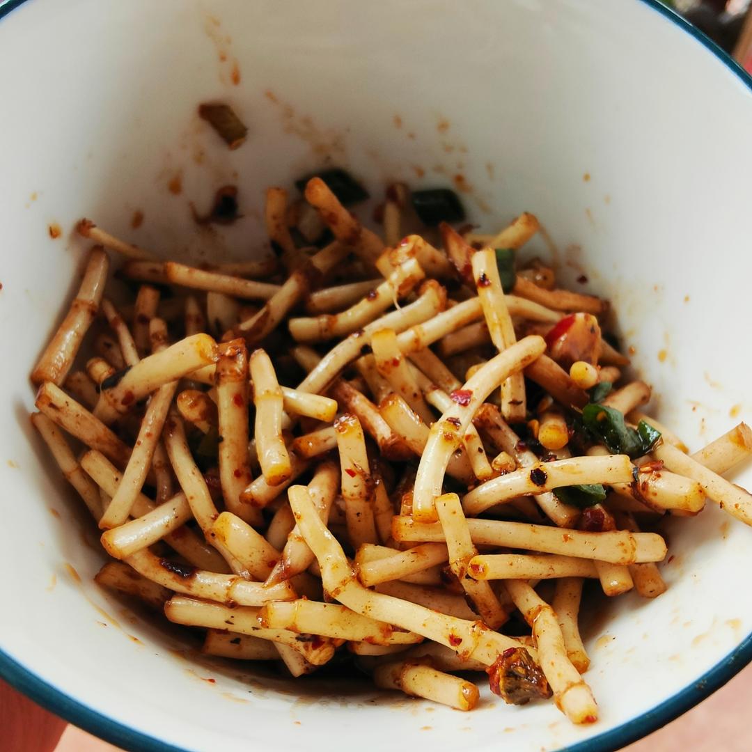 贵州凉拌折耳根