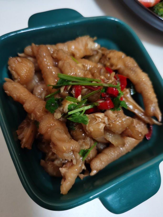 停不下来的秘制凉拌鸡爪