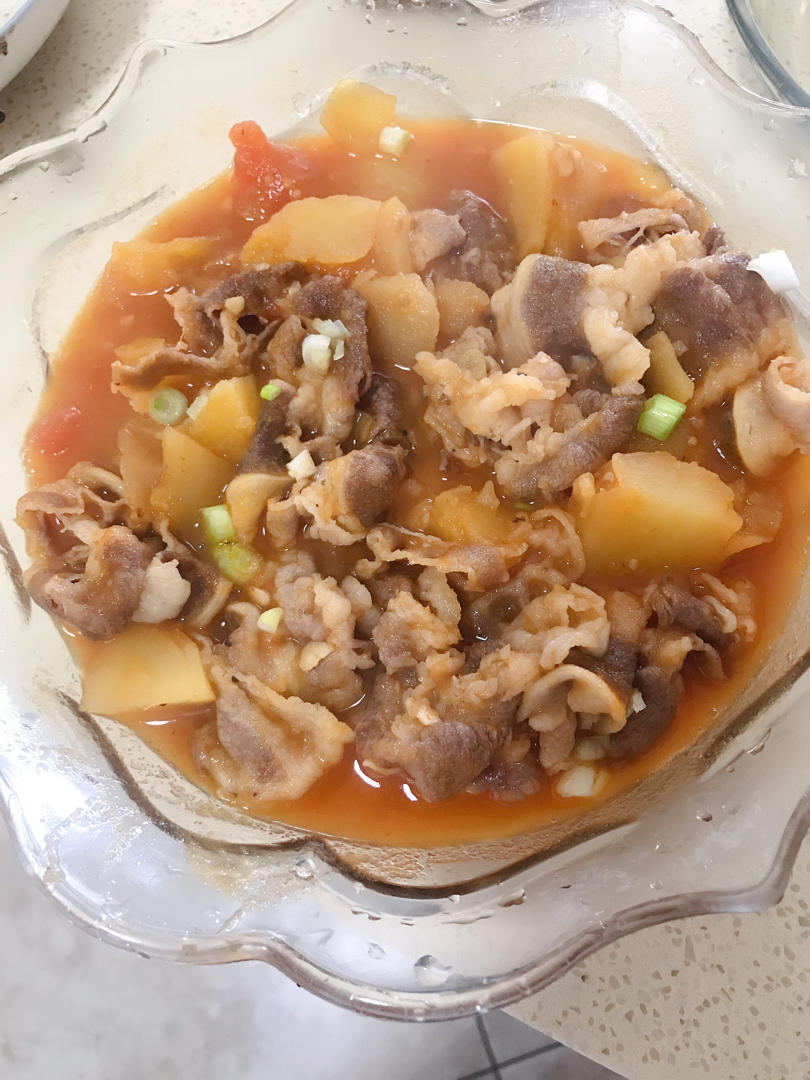 汤汁浓郁，番茄土豆肥牛锅