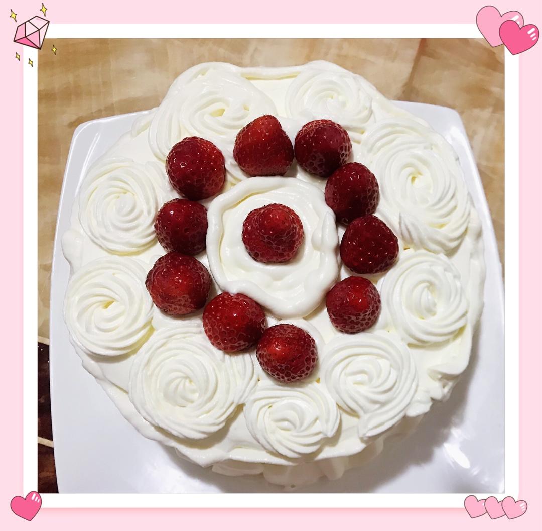 新手必成8寸生日蛋糕（详细多图干货经验分享，解决戚风蛋糕塌陷，奶油饰面涂不好，烤箱温度不好掌握等各种问题）