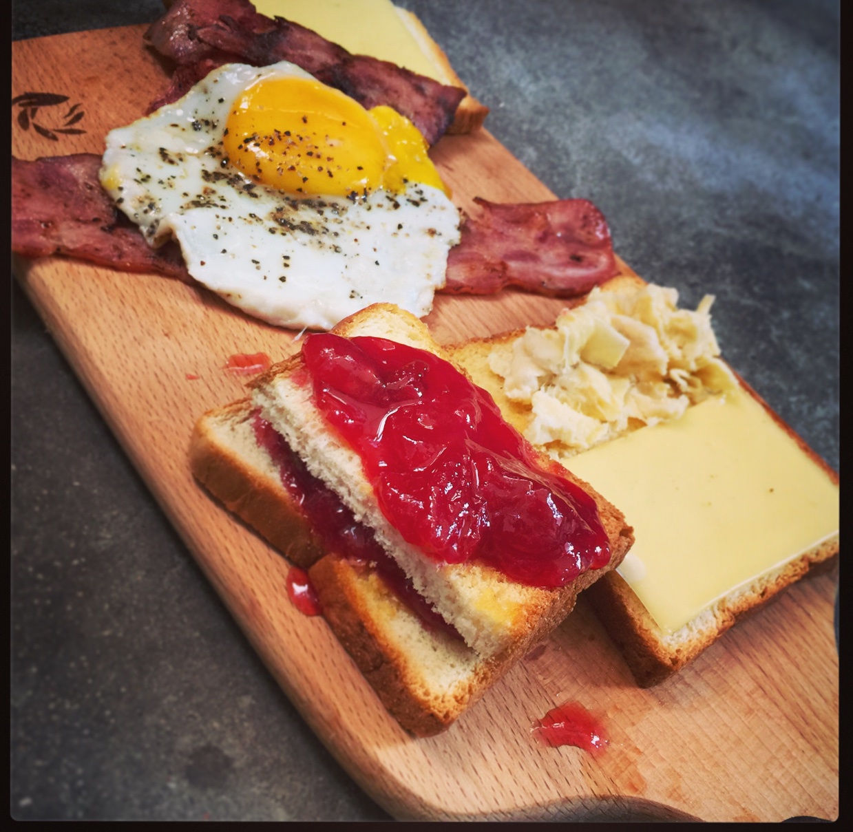 榴莲开放式三明治