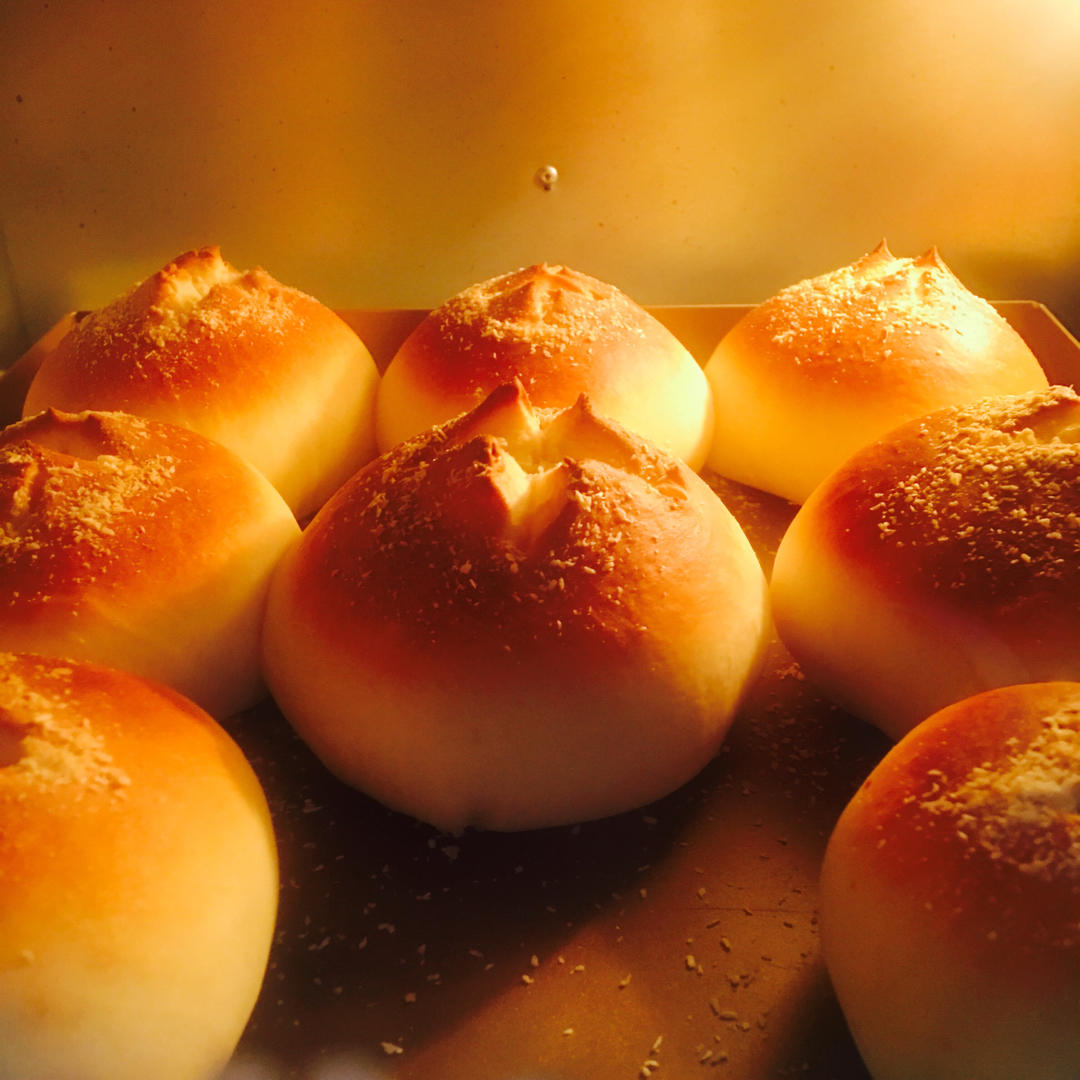 (超好吃的咸口面包）爆浆培根芝士面包